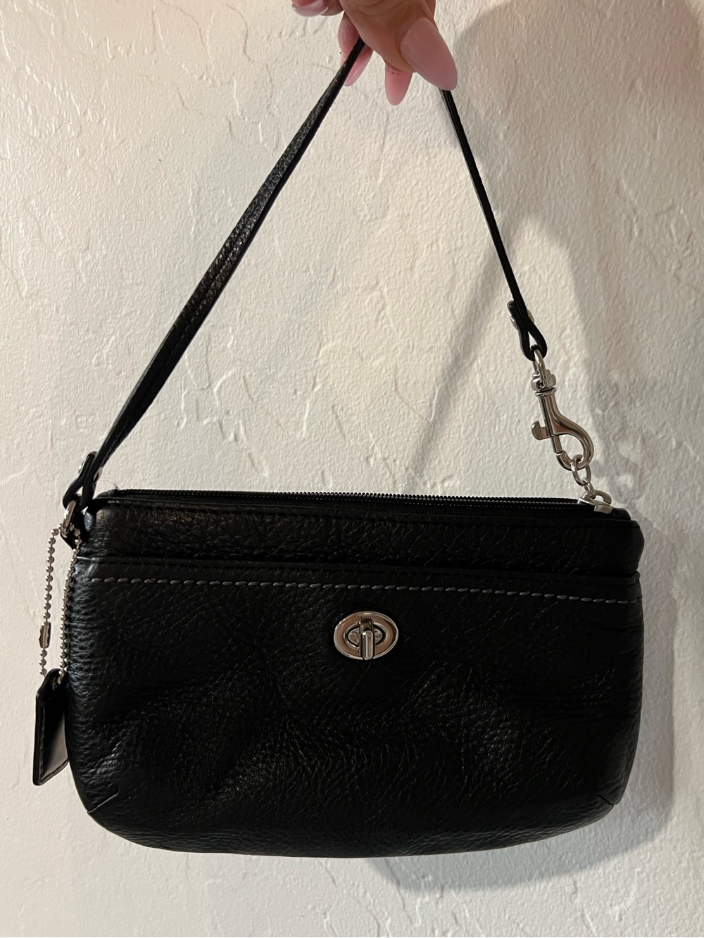Coach Y2K Park Turnlock Pebbled Leather Wristlet